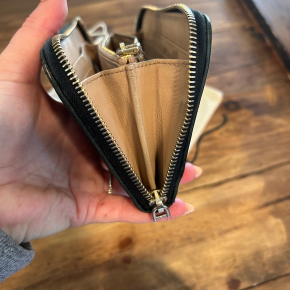 PRADA Long zip Accordion Wallet - Picture 4 of 15